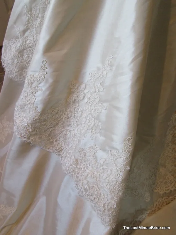Allure Bridals 2711