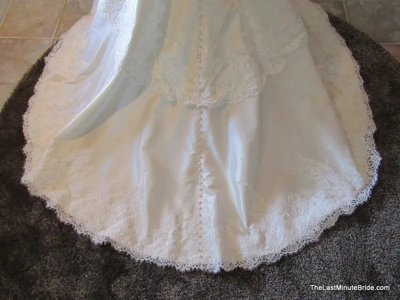 Allure Bridals 2711