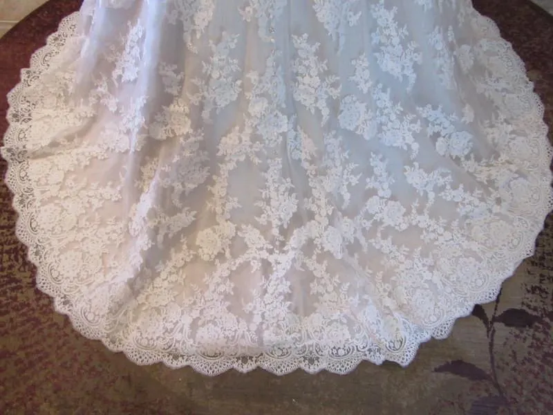 Allure Bridals 9202
