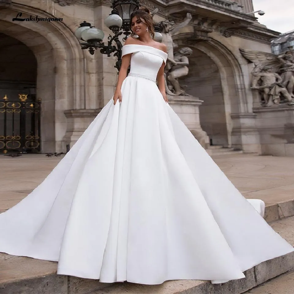 Boat Neck Satin Dress Women Wedding Gowns with Pockets