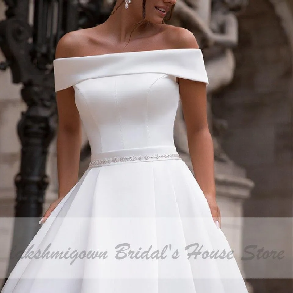 Boat Neck Satin Dress Women Wedding Gowns with Pockets