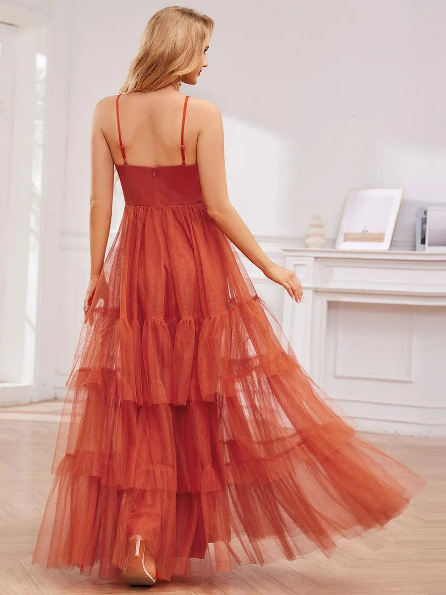 Robe de demoiselle d'honneur à bretelles spaghetti en tulle à plusieurs niveaux